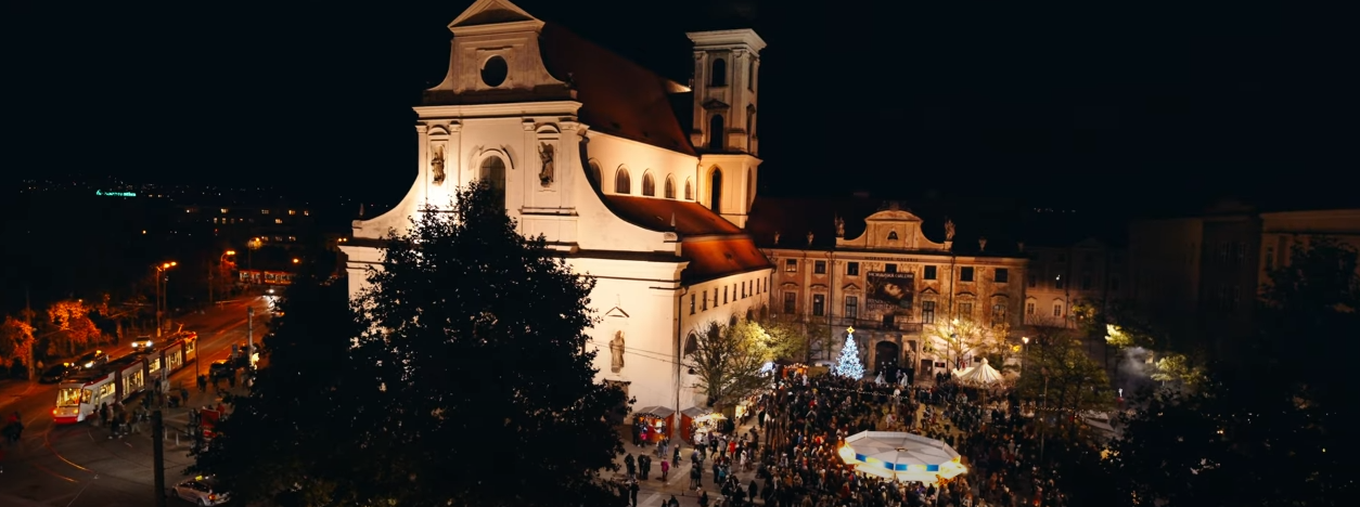 Vánoční kouzlo Brna: Od svařáku po řemeslné poklady za pár korun